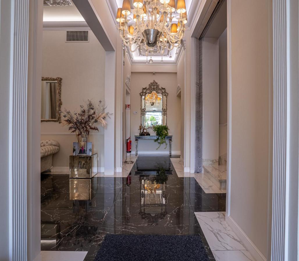 Hotel The Moon Boutique & Florence